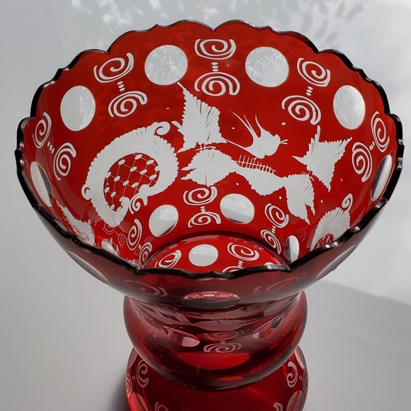 Vntg 8 1/4" Bohemian Handcut❣️Ruby Cut to Clear Castle Grouse Vase by Eg… - Picture 8 of 8